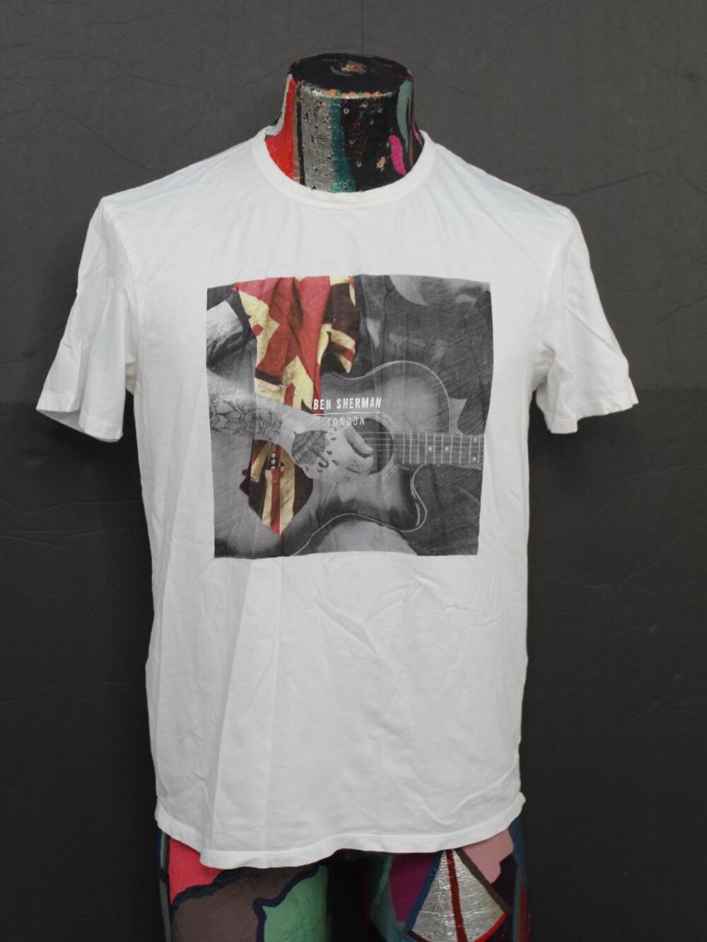 Ben Sherman Shirt Mens Size Medium White London Graphic Crew Neck Tshirt